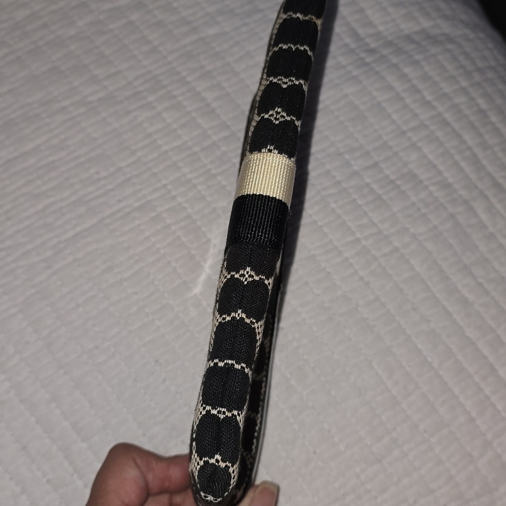 Kate Spade New York Black and Cream Chrissy Noel Wristlet - Picture 7 of 10
